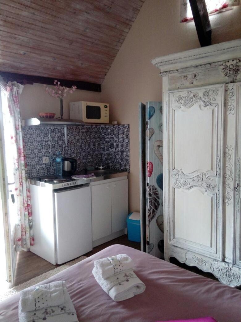Domaine Du Mont Scolan Bed & Breakfast Montgardon ภายนอก รูปภาพ