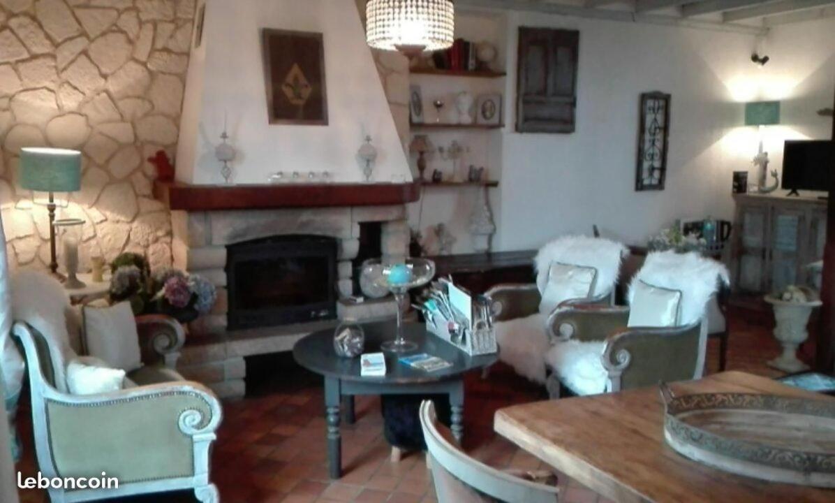 Domaine Du Mont Scolan Bed & Breakfast Montgardon ภายนอก รูปภาพ